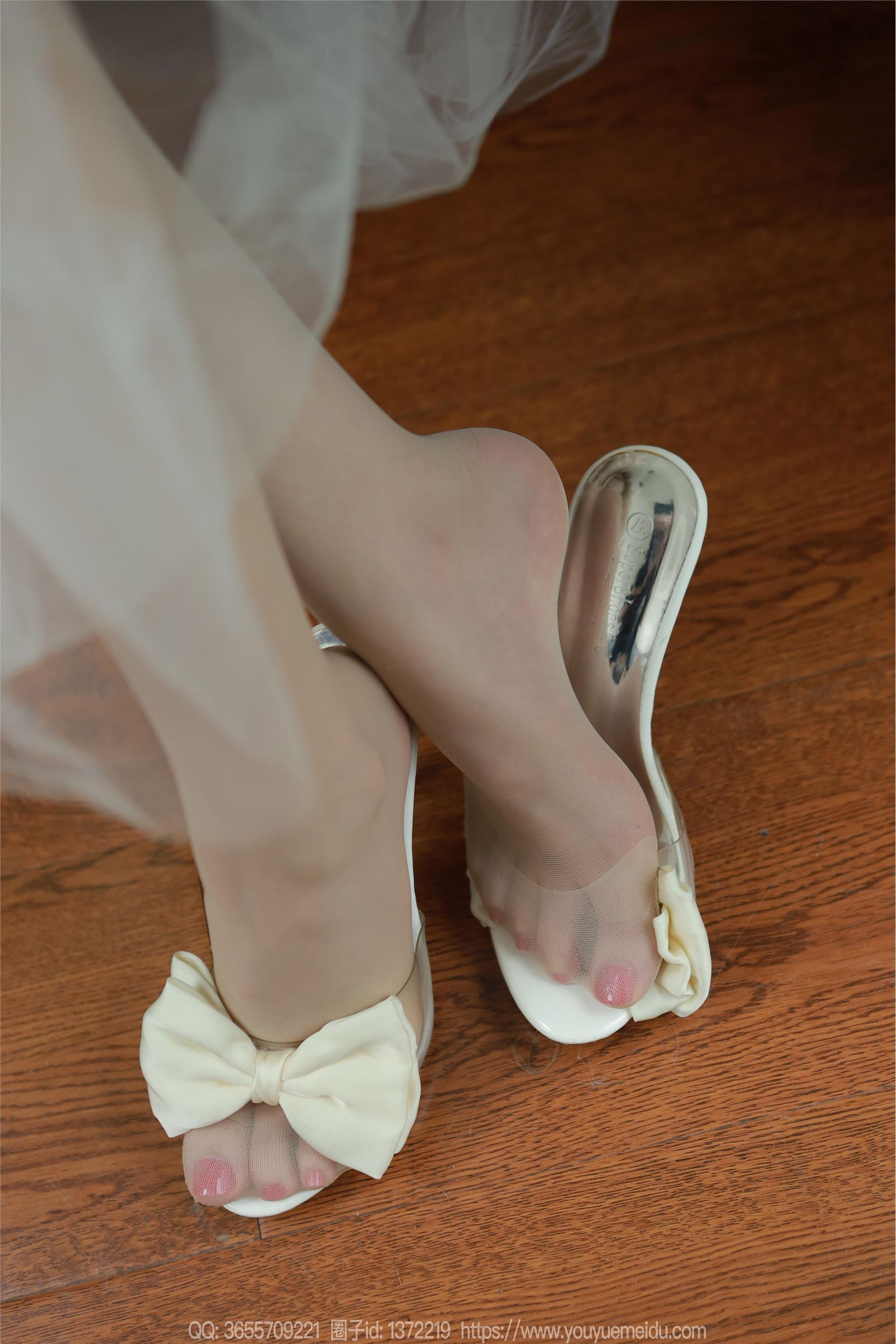 IESS异思趣向  2024.04.28 丝享家 1727 团团《长腿白纱》